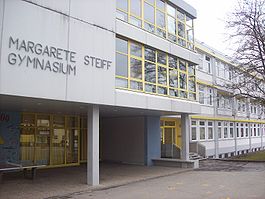 Margarete-Steiff-Gymnasium Giengen Entrance.jpg