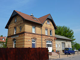 Bahnhofsgebäude in Bechtolsheim (heute als privates Wohnhaus genutzt)