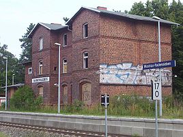 Empfangsgebäude des Bahnhofs
