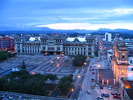Guatemala-city-central-park.jpg