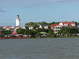 Blick auf die Waterkant in Paramaribo