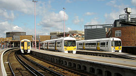 Elektrotriebzüge von Southeastern im Bahnhof London Bridge