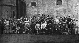 Arbeiter und Beamte der Zeche im April 1892