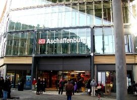 Der Aschaffenburger Hauptbahnhof im Januar 2011