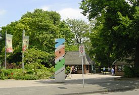 Krefelder Zoo Eingang.jpg