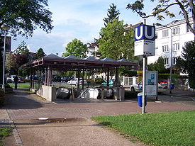 Zugang zum U-Bahnhof