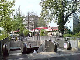 Eingang des U-Bahnhof in der Freiherr-vom-Stein-Straße