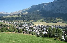 Flims Dorf unter der Wand des Flimsersteins