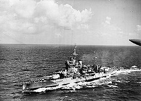 HMS Warspite unterwegs im Indischen Ozean als Flaggschiff von Admiral Sir James Sommerville (1942)