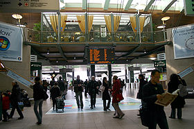 Eingangshalle des Bahnhofs