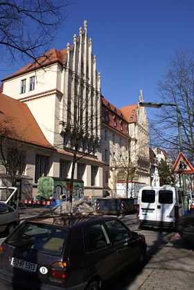 Paul-Natorp-Oberschule in Friedenau.JPG
