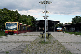 Bahnsteig der Wannseebahn