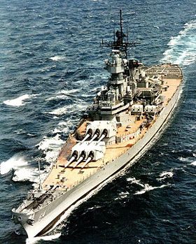 USS Wisconsin um 1990 auf See