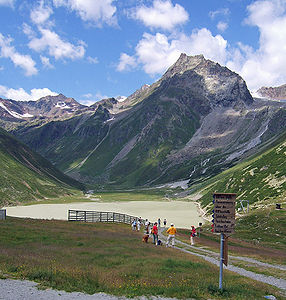 Seekogel von Osten, vorn der Rifflsee