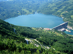 Der Staudamm bei Perućac