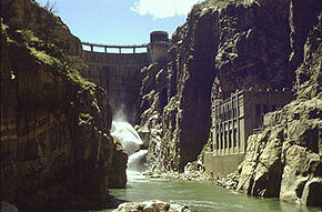 Buffalo Bill Dam vom Shoshone Canyon aus gesehen