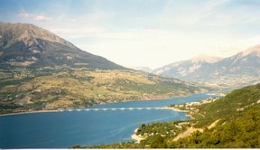 Lac de Serre-Poncon1.jpg