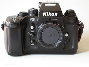 Nikon F4 mit Bodycap.jpg