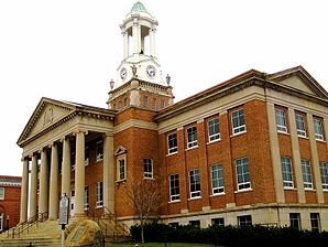 Bedford County Courthouse in Bedford