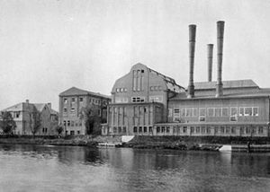 Das Kraftwerk vom Finowkanal aus gesehen (um 1920)