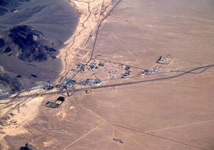Luftbild von Baker in der Mojave-Wüste.