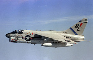 Eine A-7E &amp;amp;quot;Corsair II&amp;amp;quot; der USS Kitty Hawk 1981