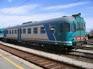Diesel-Triebwagen der Baureihe Aln 668 bei Santhià