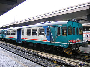 Diesel-Triebwagen der Baureihe Aln 663 1185 am 2. Juni 2006 in Roma Termini