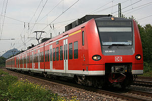 Zwei Triebzüge der Baureihe 425 bei Unkel