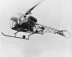 Bell 47-OH-13 im Flug