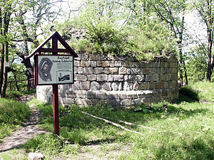 Fundament des Bergfrieds