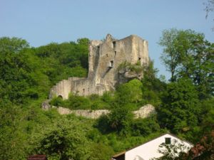 Gesamtansicht der Burg Bichishausen