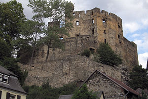 Burg Balduinstein über Balduinstein an der Lahn