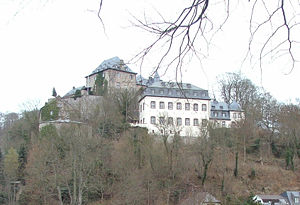 Die Burg Blankenheim von Süden
