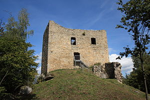Burgruine Lobenstein – Ansicht der Südseite des Wohnturmes