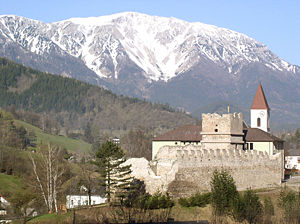 Burgruine Puchberg vor dem Schneeberg