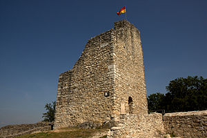 Burgruine Velburg - Ansicht der südostecke des Bergfriedes