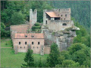 Burg Spangenberg - Nordansicht von Burg Erfenstein aus
