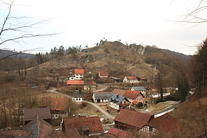 Burg Niesten - Ansicht des Burgberges