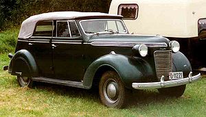 Chrysler Convertible Sedan 1937.jpg