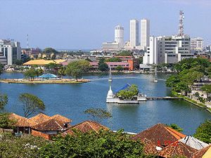 Der Beira-Lake mit dem World Trade Center Colombo