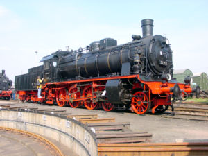 Dampflokomotive 38 205 (sä XII H2) im Eisenbahnmuseum Chemnitz-Hilbersdorf 24. August 2002
