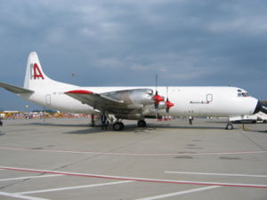Eine Frachtversion der Electra der österreichischen Amerer Air, aufgenommen im September 2004 in Zürich