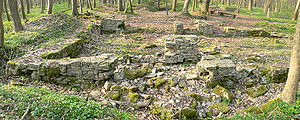 Freigelegte Fundamente der mittelalterlichen Burgkapelle