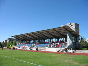 Haupttribüne der Ernst-Lehner-Stadions