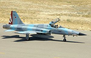 F-5N from VFC-111 Sundowners taxiing.jpg
