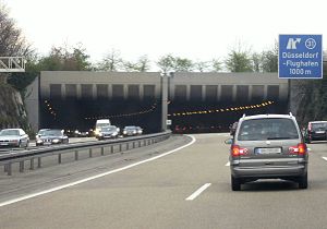  Flughafentunnel
