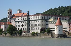 Gymnasium Leopoldinum Passau.jpg