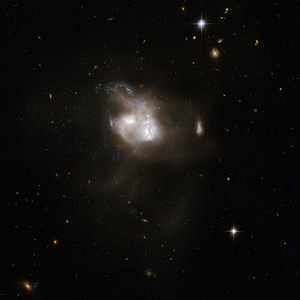 Hubble Interacting Galaxy NGC 5256 (2008-04-24).jpg