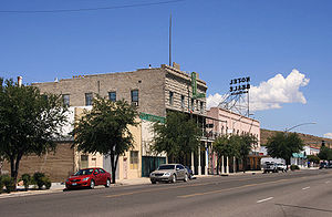 Die Andy Devine Avenue (Route 66) in Downtown